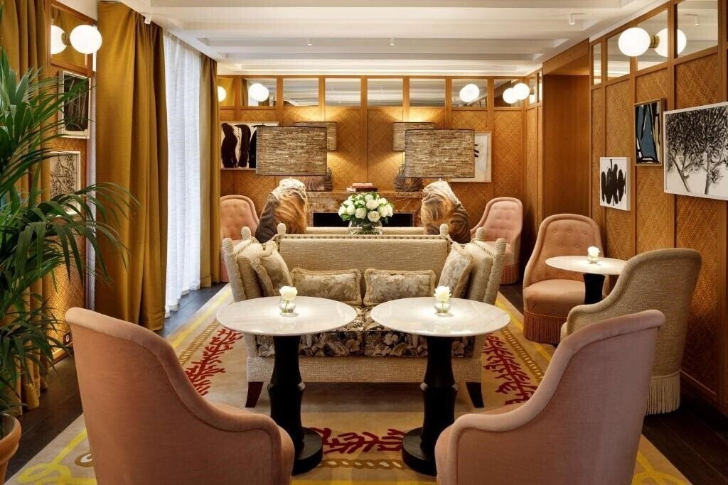 Фотография Le Belgrand Hotel Paris Champs Elysees, Tapestry Collection by Hilton 4*