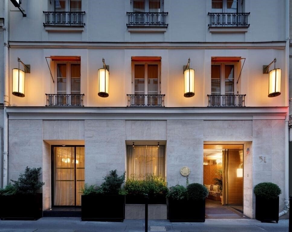 Фото Le Belgrand Hotel Paris Champs Elysees, Tapestry Collection by Hilton 4*