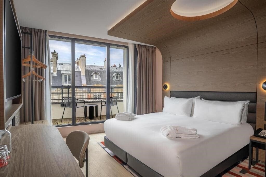 Фото Canopy by Hilton Paris Eiffel Tower 4*