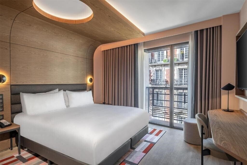 Картинка Canopy by Hilton Paris Eiffel Tower 4*