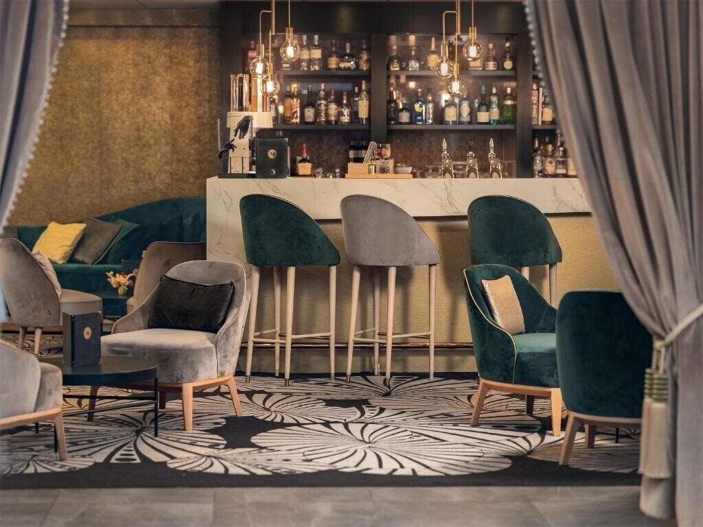 Готель Niepce Paris Hotel, Curio Collection by Hilton 4*