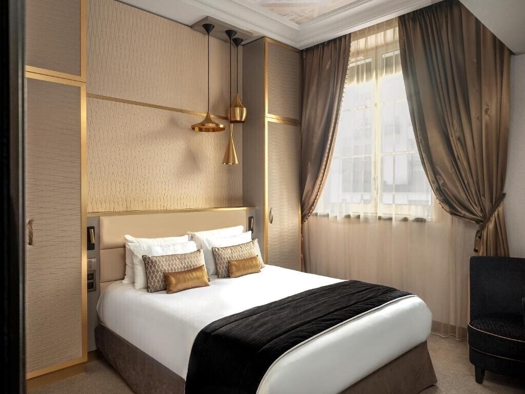 Фото Niepce Paris Hotel, Curio Collection by Hilton 4*
