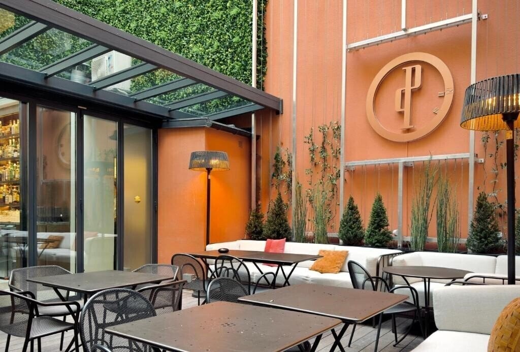 Картинка Perpetual Elysee Montaigne 4*