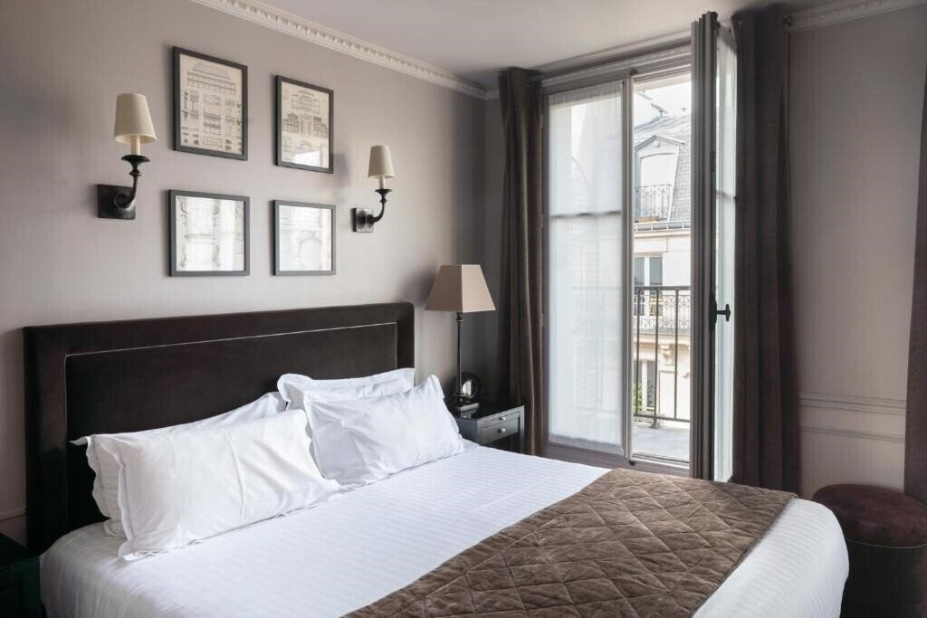 Отель Avama Montmartre 3*