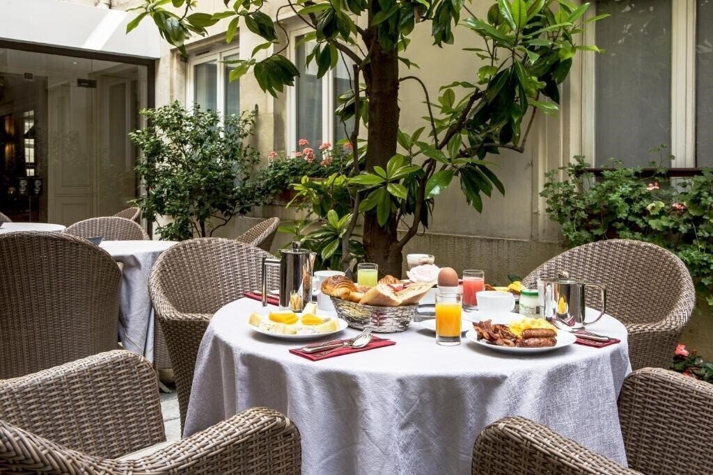 Картинка Des Saints Peres - Esprit De France 4*