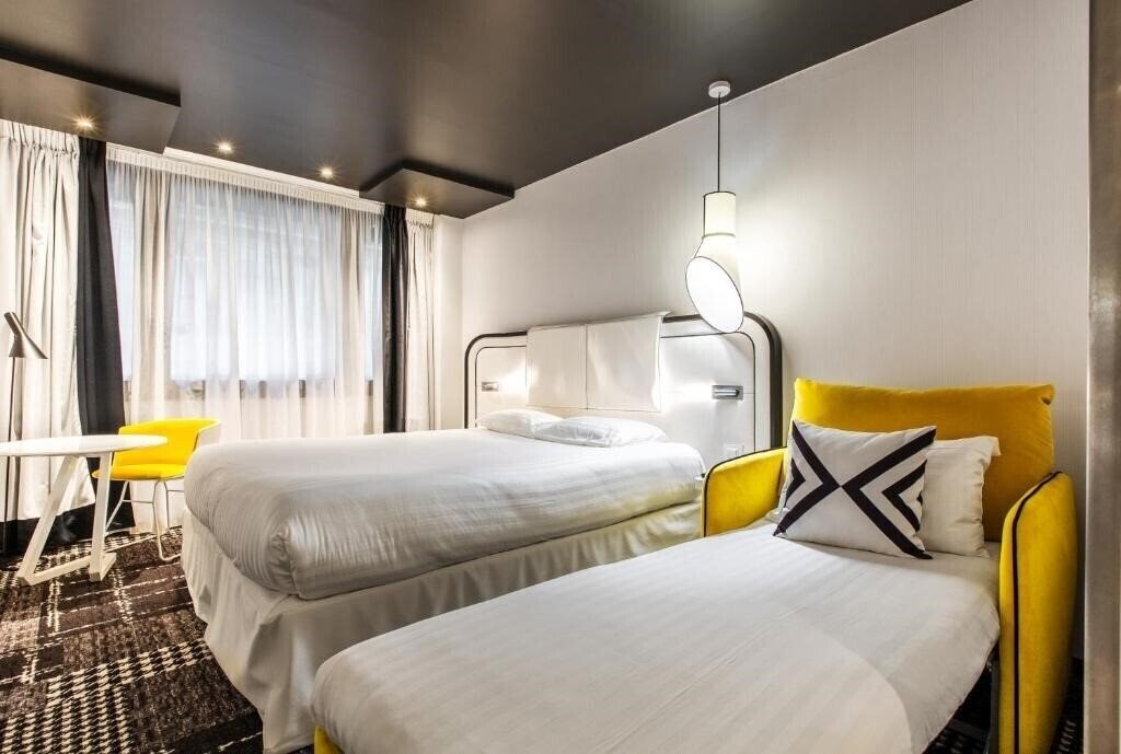 Фото Hotel Ekta 4*