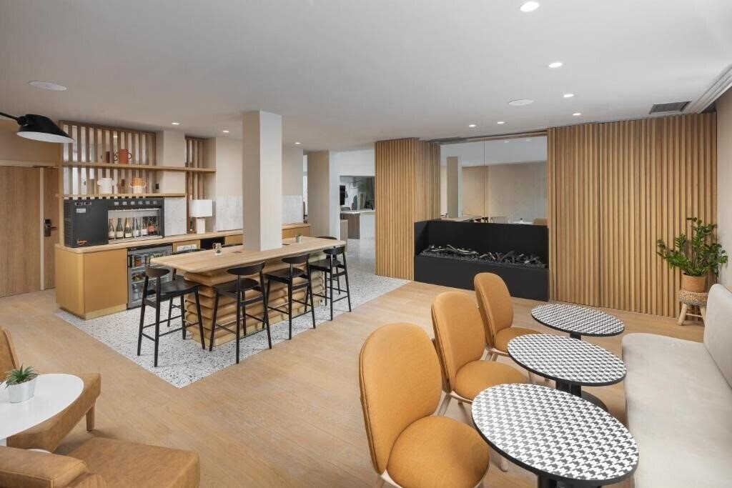 Фотографія Residence Inn by Marriott Paris Didot Montparnasse 4*