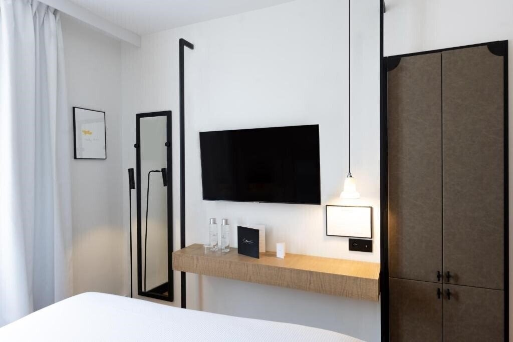 Зображення Hotel Esteem Tour Eiffel 4*