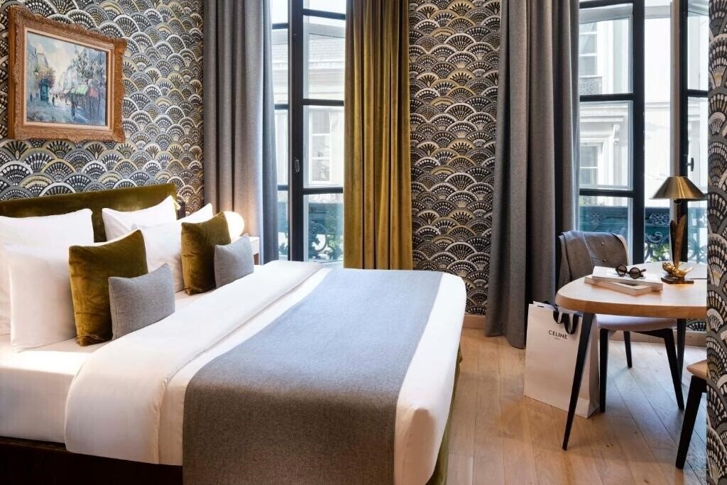 Отель Hotel Pas De Calais 4*