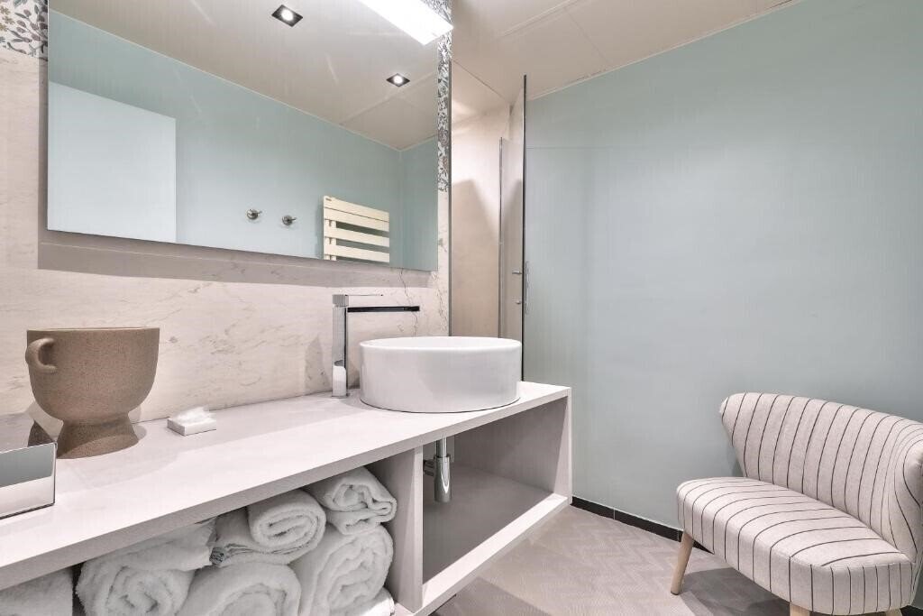 Фотография Hotel 33 Marbeuf 4*