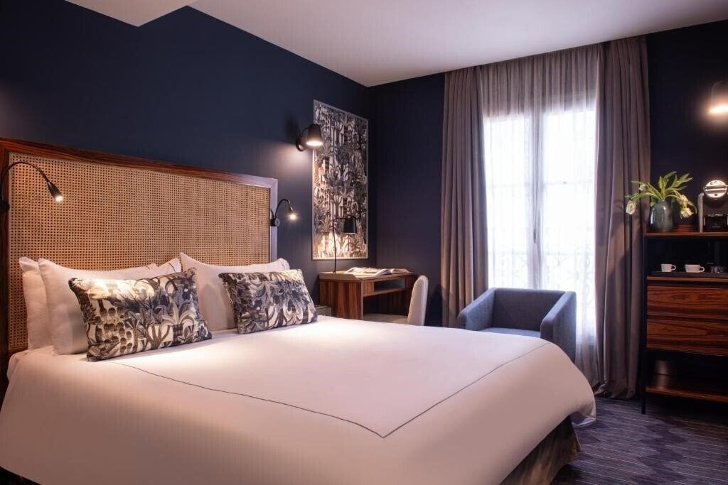 Готель Mom'Art Hotel 4*