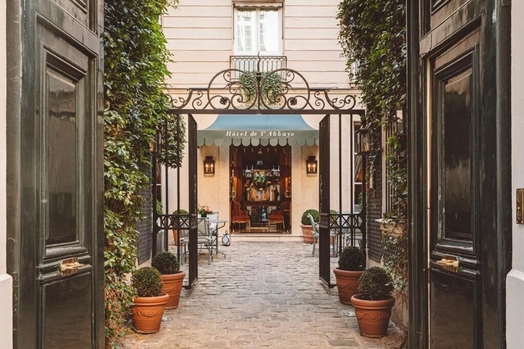 Отель Hotel De L'Abbaye 4*