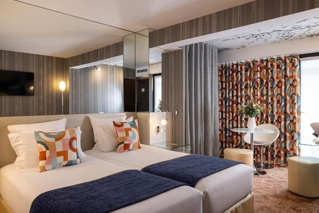 Отель Hotel 7 Eiffel by Malone 4*