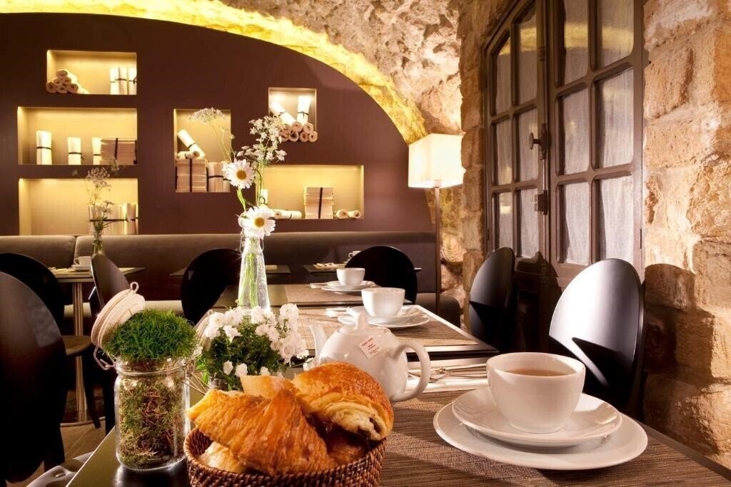 Картинка Hotel Verneuil 4*