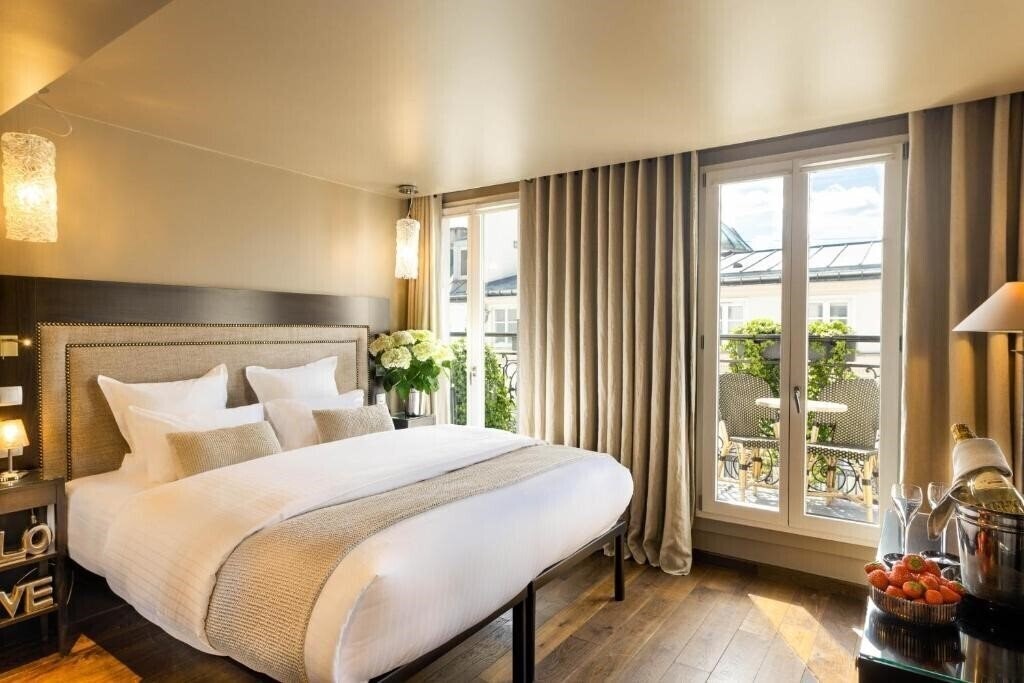 Отель B Montmartre 4*