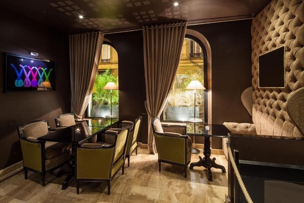 Фотография B Montmartre 4*