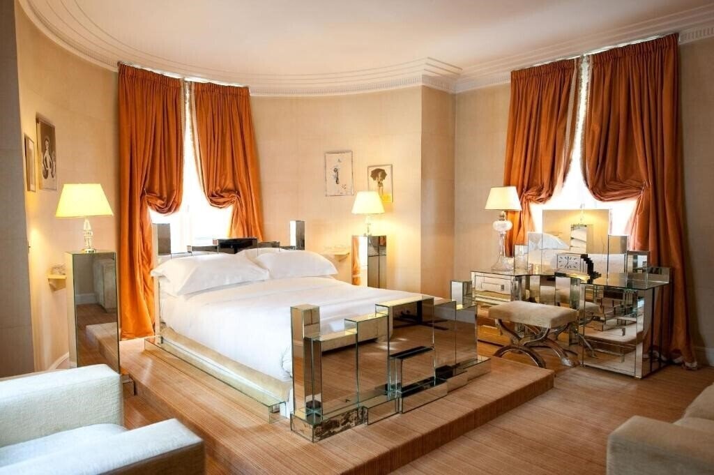 Фото L'Hotel 5*