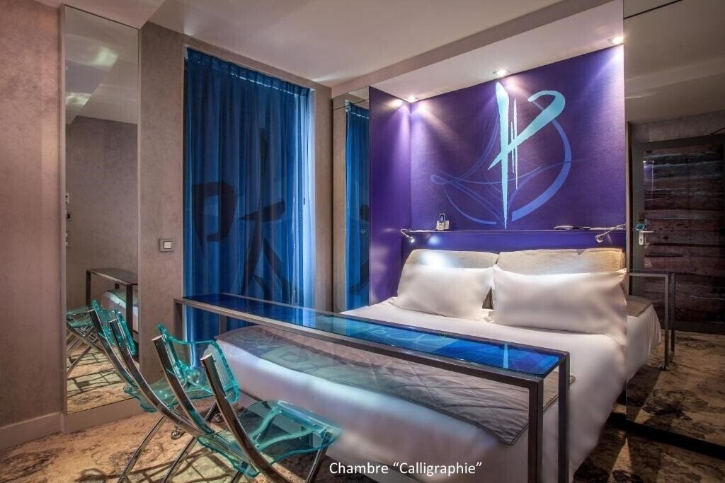 Отель Apostrophe Hotel 3*