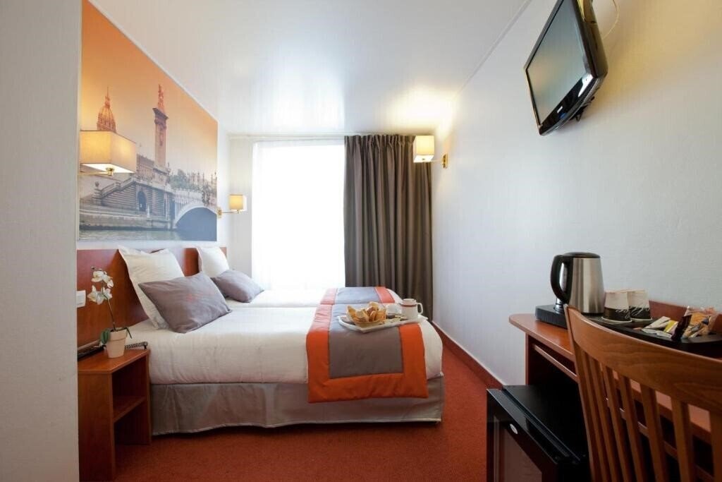 Изображение Hotel Alyss Saphir Cambronne Eiffel 3*