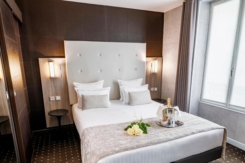 Изображение Hotel de La Paix Tour Eiffel 3*