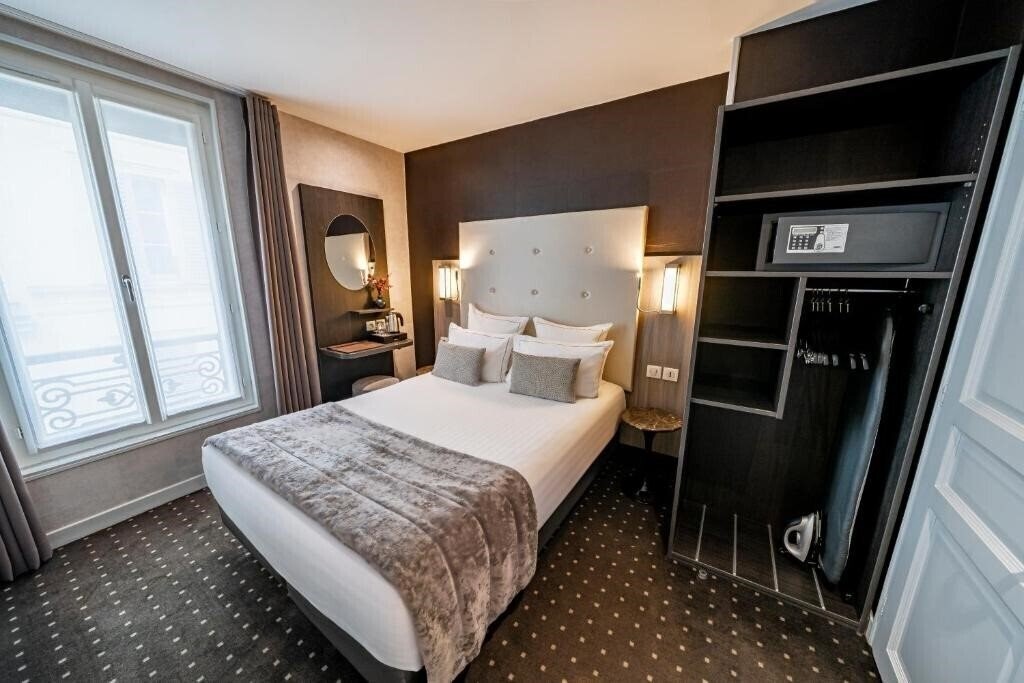 Картинка Hotel de La Paix Tour Eiffel 3*