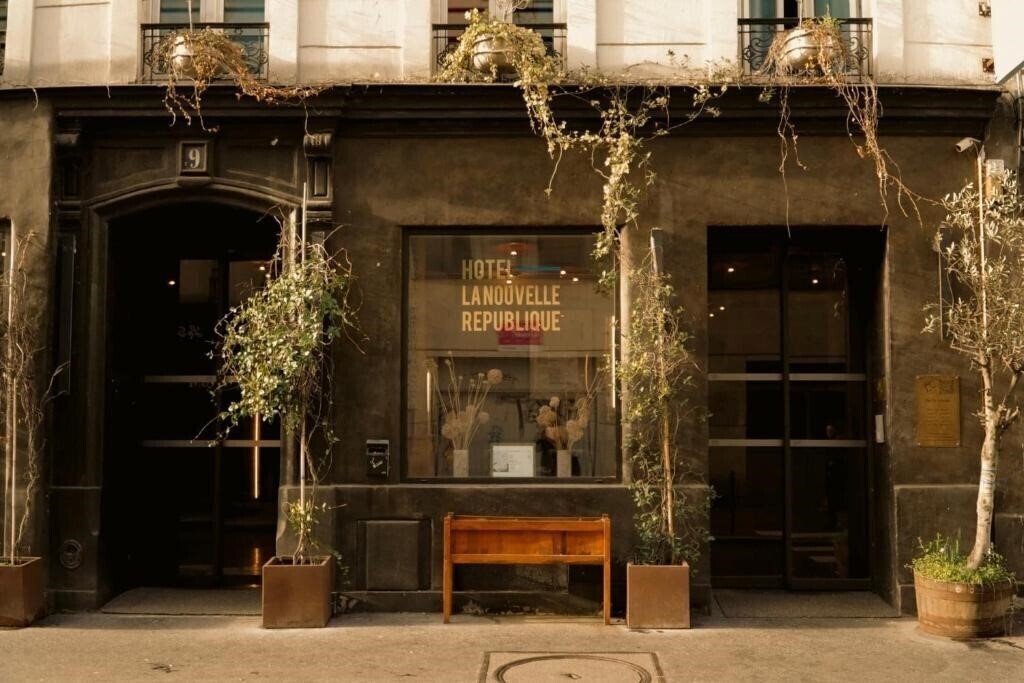 Готель Hotel La Nouvelle Republique 3*