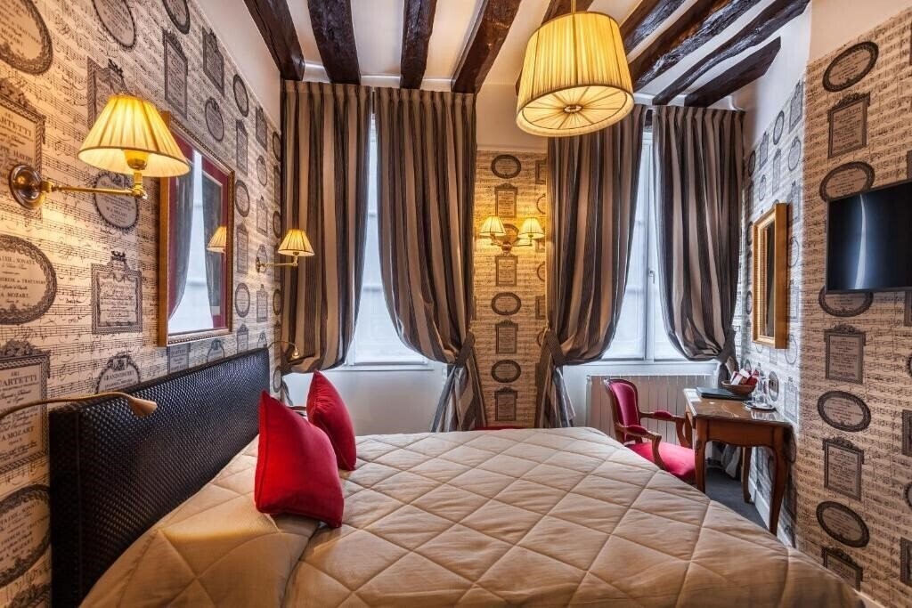 Фотография Grand Hotel de L’Univers Paris Saint Germain 3*