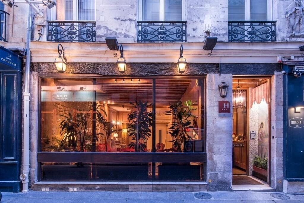 Отель Grand Hotel de L’Univers Paris Saint Germain 3*