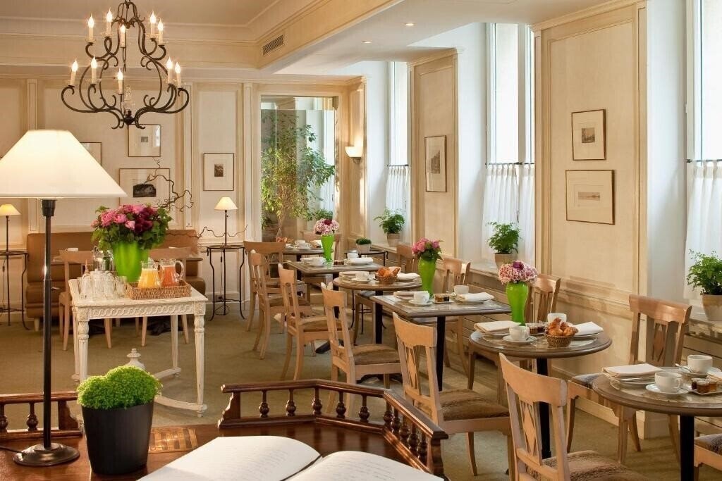 Зображення Hotel de L'Arcade 3*