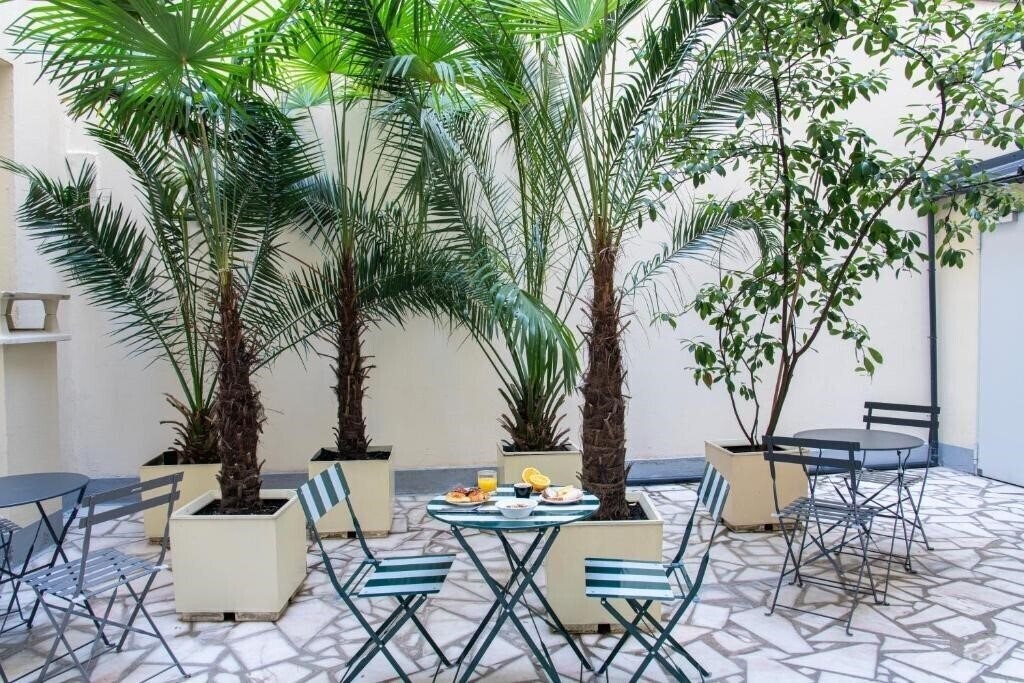 Готель Est Hotel 3*