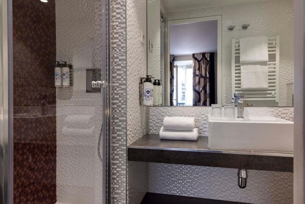 Фотографія Hotel Regina Opera Grands Boulevards 4*