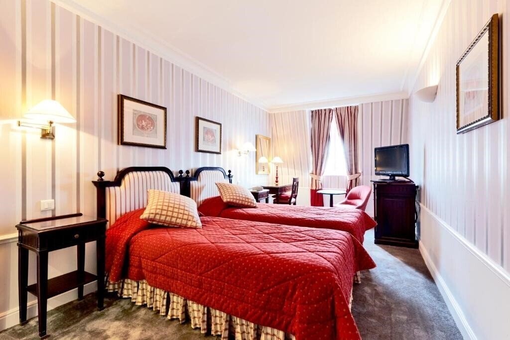 Фото Golden Tulip Washington Opera 4*