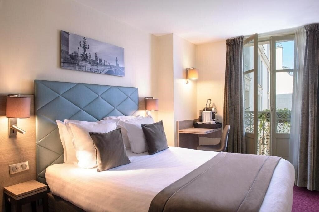 Готель Aston Hotel 3*