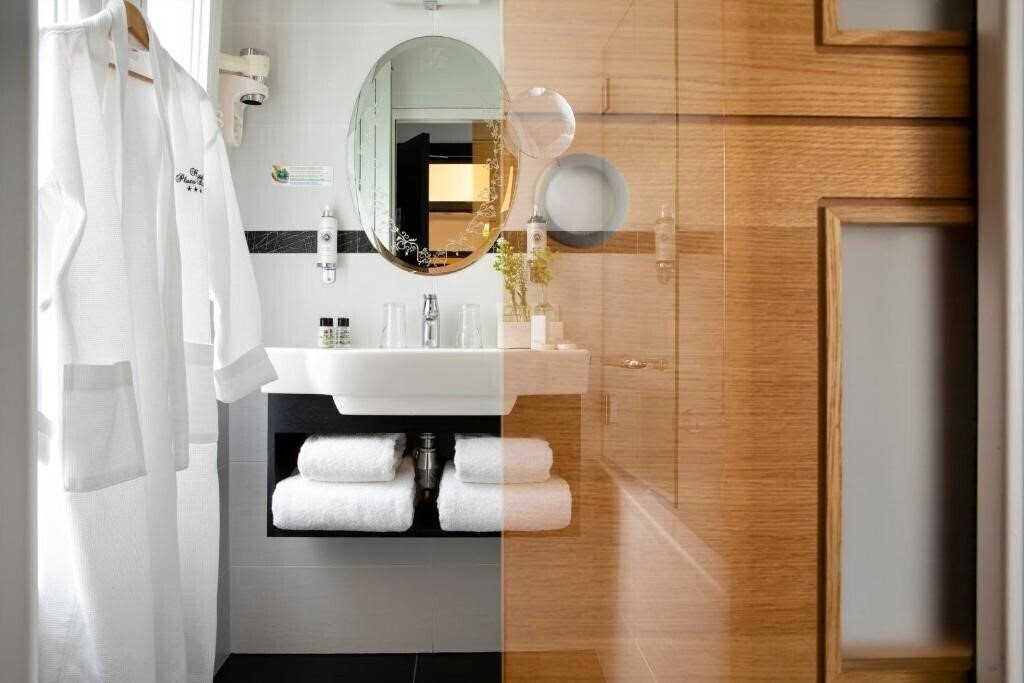 Изображение Best Western Plaza Elysees 4*