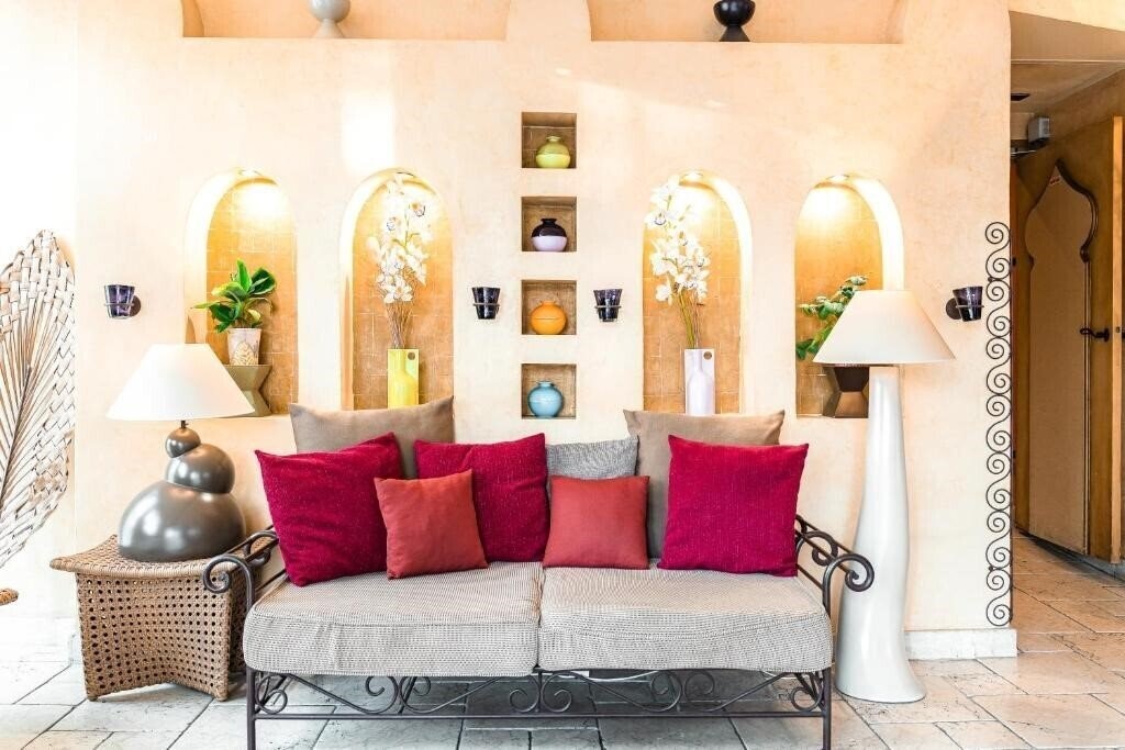 Готель Villa Royale Montsouris 3*