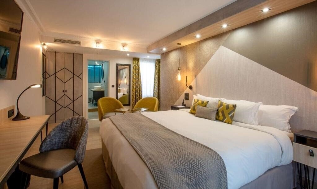 Готель Best Western Opera Batignolles 4*
