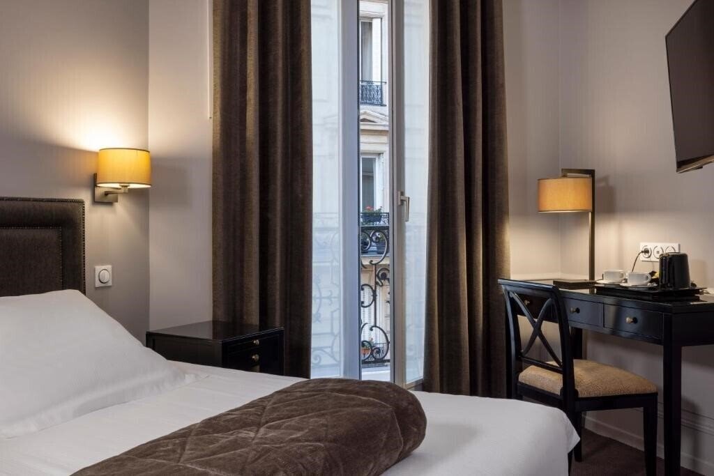 Изображение Pavillon Courcelles Parc Monceau 3*