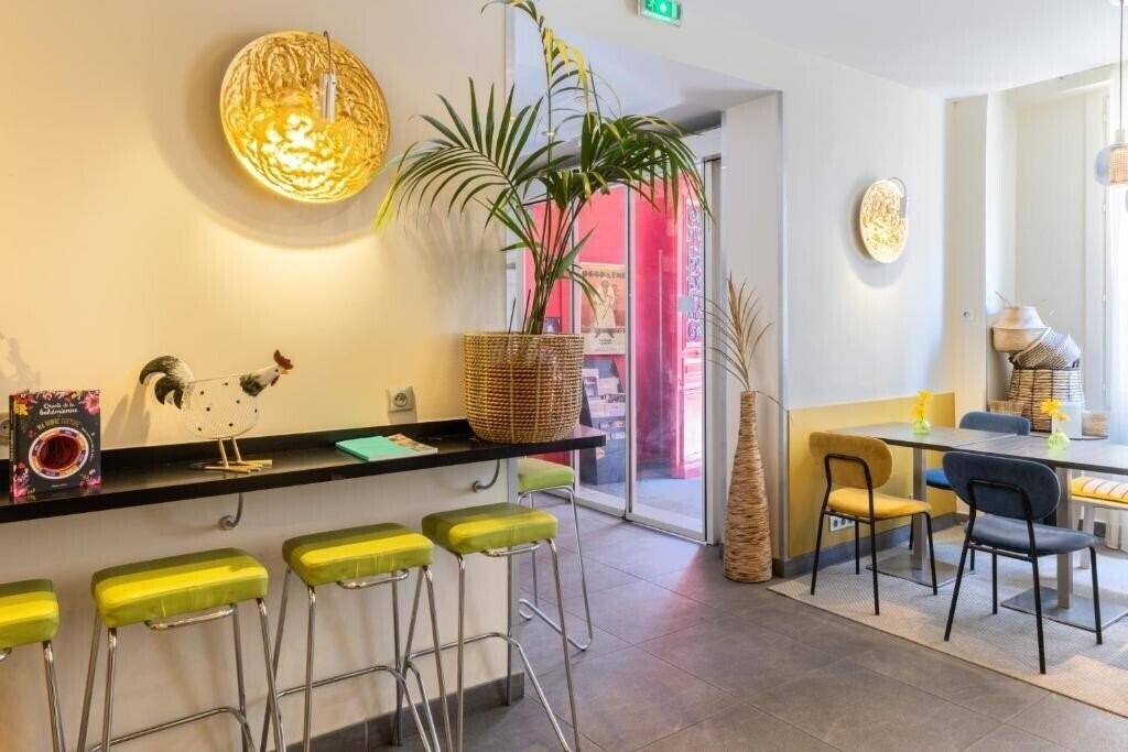 Отель Accueil Hotel Paris Pigalle Montmartre 3*