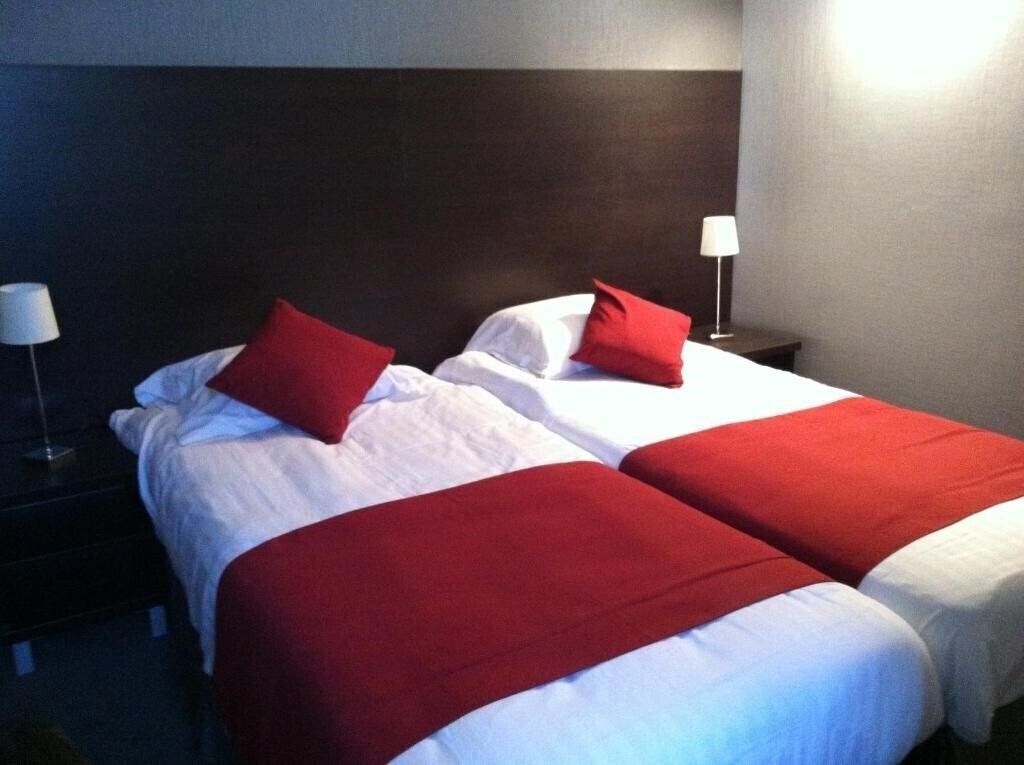 Изображение Logis Hotel du Nord Rest la Table d'Elisa 3*