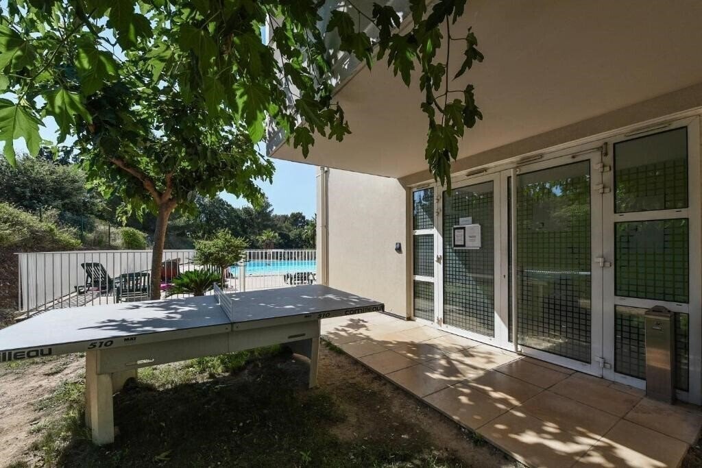 Картинка Comfort Aparthotel Six Fours (ex. Comfort Aparthotel Six-Fours) 3*