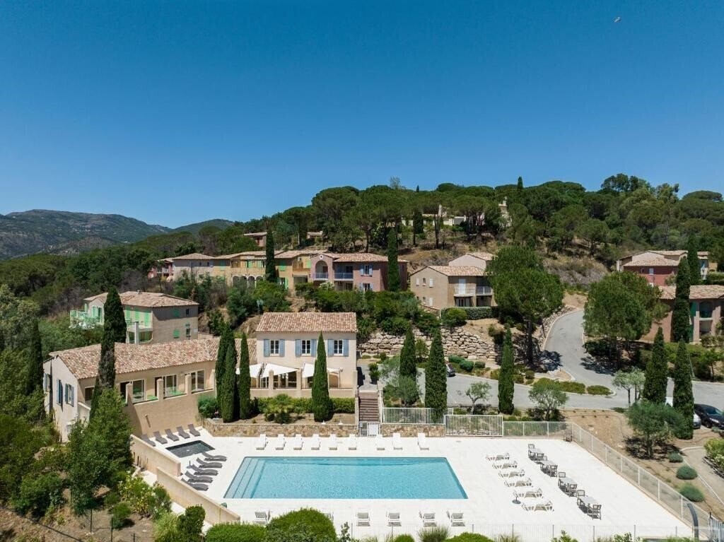 Фотографія Garden & City Les Bastides de Grimaud 3*