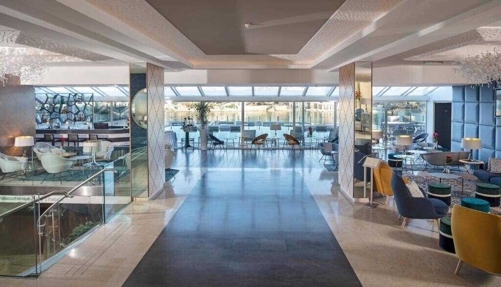 Картинка Thalazur Bandol Ile Rousse Hotel (ex. Hotel & SPA Ile Rousse Thalazur Bandol) 5*