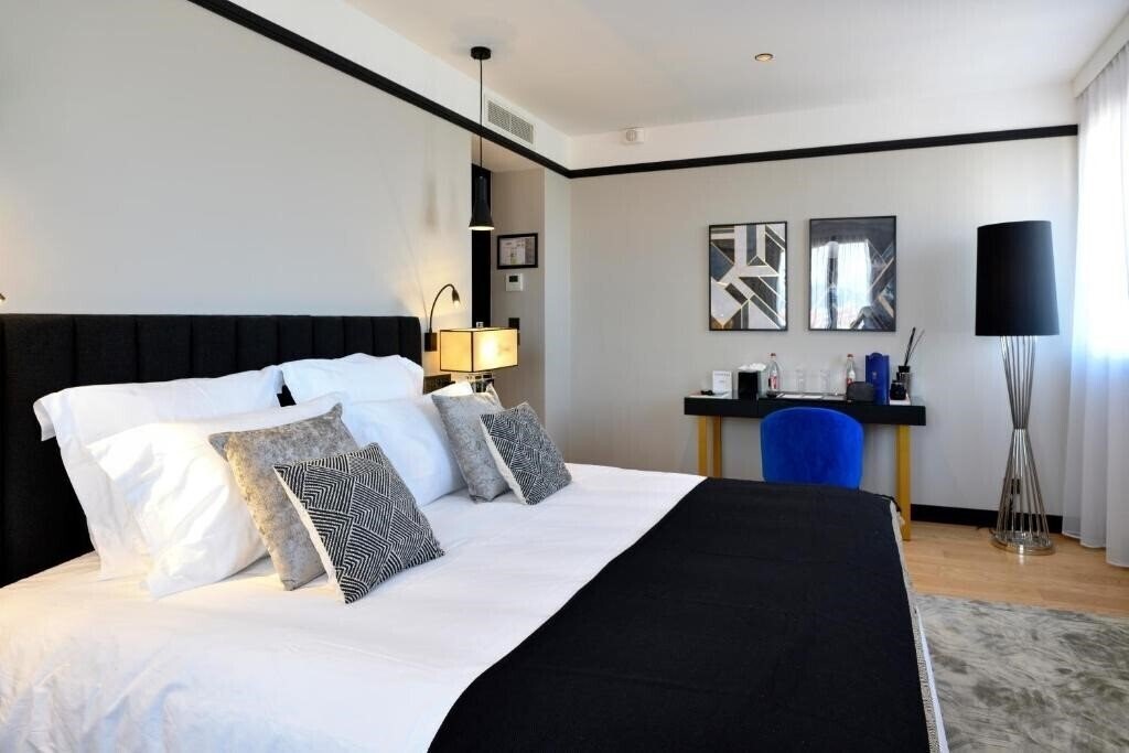 Изображение Le Touring Boutique Hotel 5*