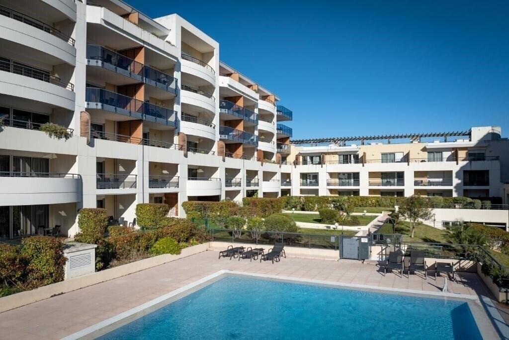 Отель Nemea Appart Hotel Le Lido Cagnes sur Mer 4*