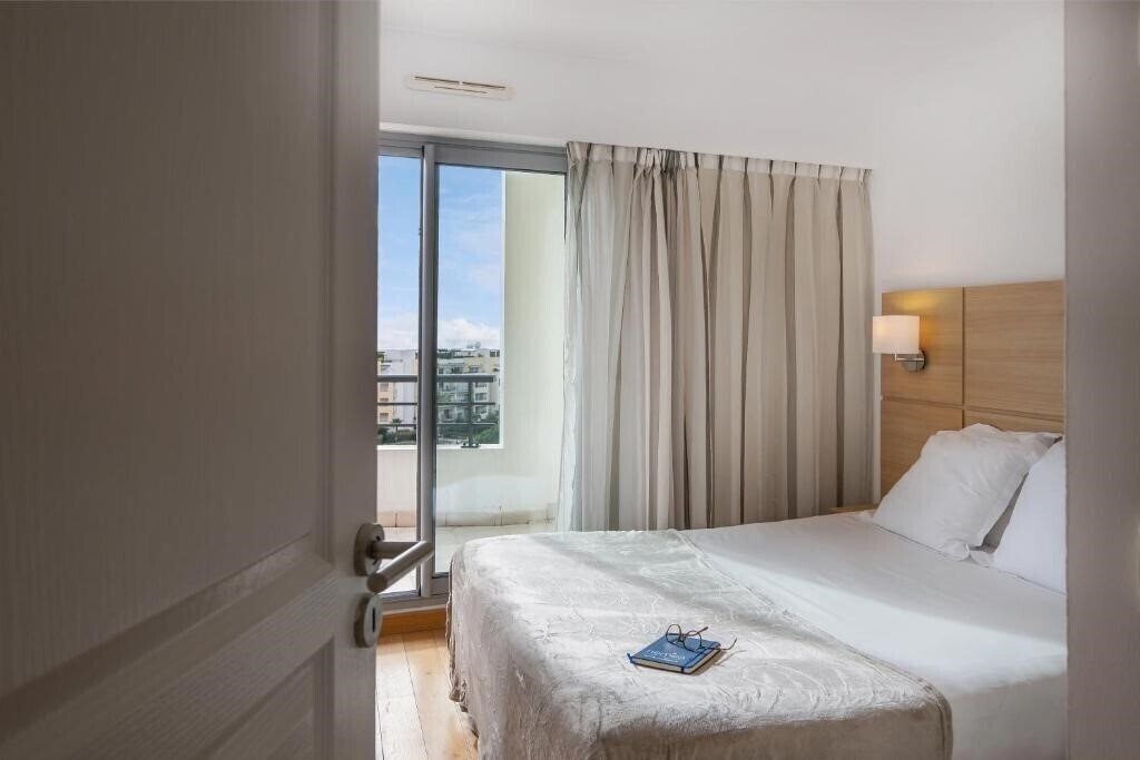 Фото Nemea Appart Hotel Le Lido Cagnes sur Mer 4*
