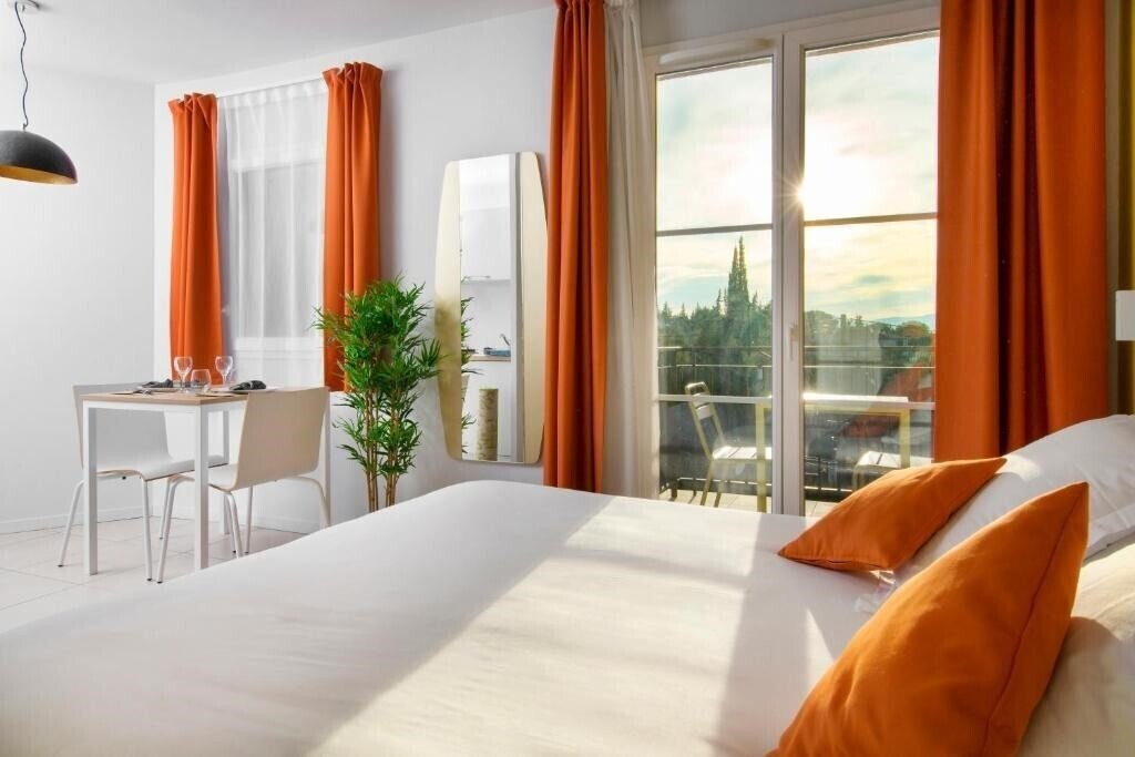Отель Adonis Mougins 4*