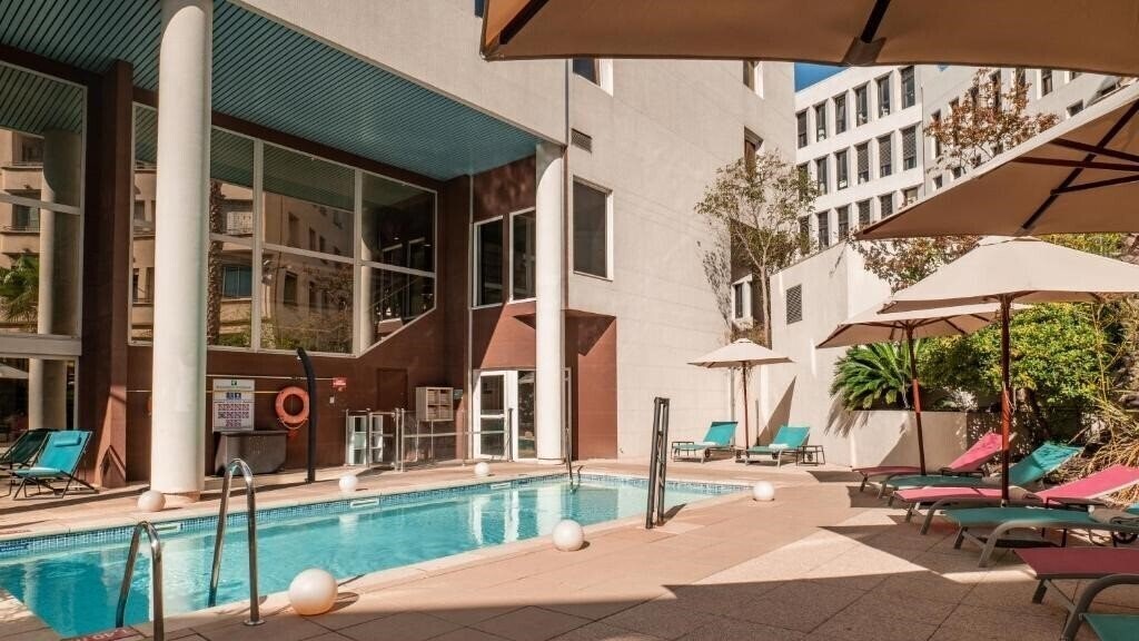 Фото Holiday Inn Toulon City Centre, an IHG Hotel 4*