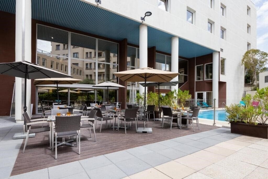 Зображення Holiday Inn Toulon City Centre, an IHG Hotel 4*
