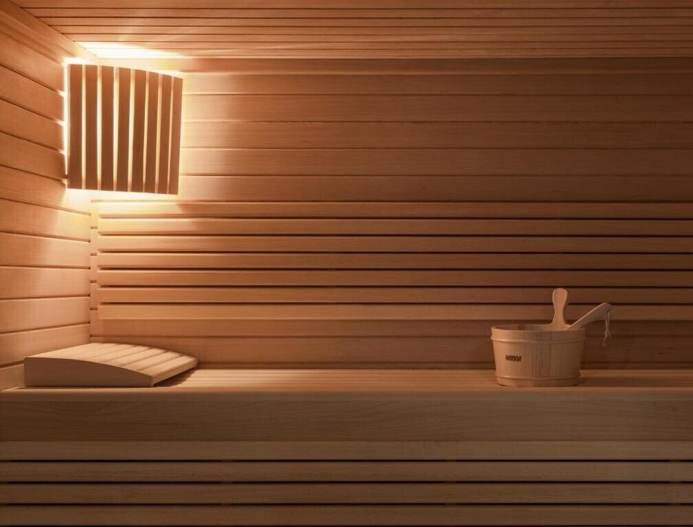 Готель OKKO Hotels Toulon Centre 4*