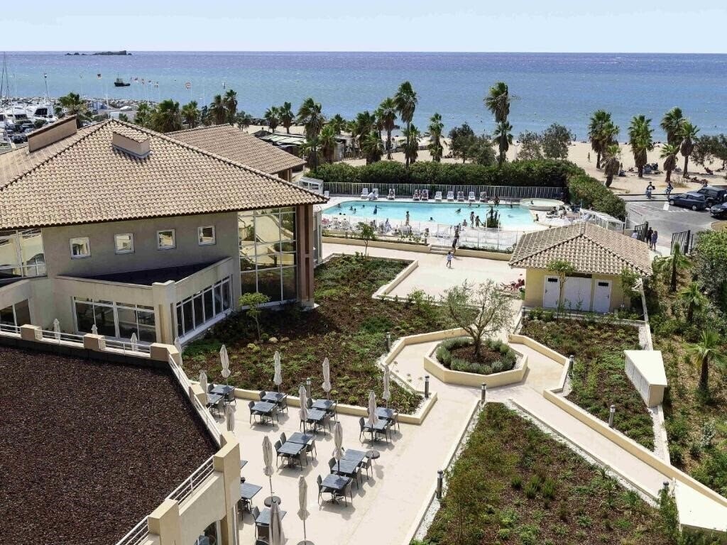 Отель Mercure Thalasso & SPA Port Frejus 4*
